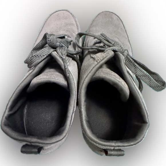 Sorel Size 7 Gray Suede Wedge Winter Boots. Like New. - Picture 3 of 5